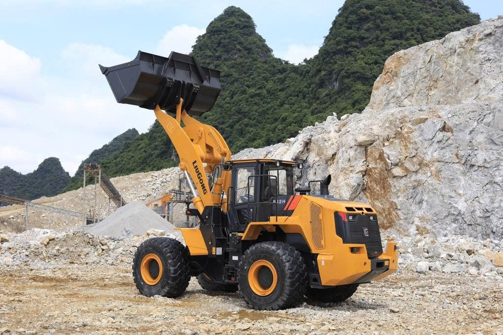 Máy Xúc Lật LiuGong CLG862H Gầu 5.5m3 - Giải Pháp Tối Ưu Cho Công Trình Nặng